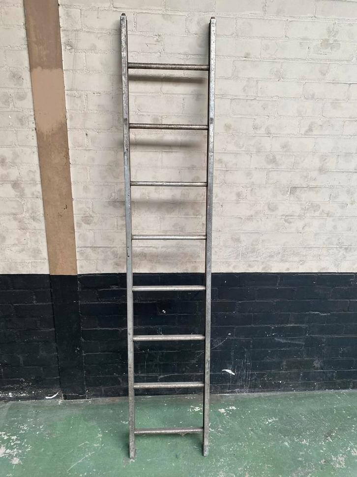 Aluminium Ladder - 205cm lang, 40cm breed, Doe-het-zelf en Verbouw, Ladders en Trappen, Gebruikt, Ladder, 2 tot 4 meter, Ophalen