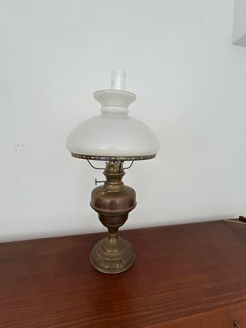 Mooie antieke koperen olielamp brevete. beschikbaar voor biedingen