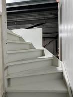 3 kwart Trap 3570 hoog dicht uitgevoerd, Doe-het-zelf en Verbouw, Verzenden, Zo goed als nieuw, 2 tot 4 meter