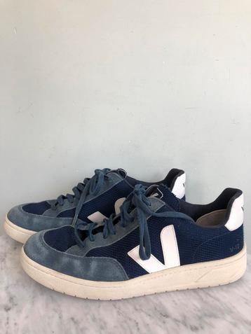 Veja-V12 heren sneakers, mt. 43, blauw suède, in goede staat beschikbaar voor biedingen