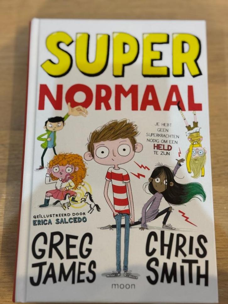Nieuw: boek Super Normaal van Chris Smith, Boeken, Kinderboeken | Jeugd | 10 tot 12 jaar, Nieuw, Fictie, Ophalen of Verzenden