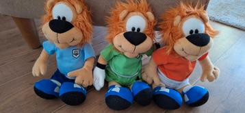 Drie Leuke Leeuwen Knuffels beschikbaar voor biedingen