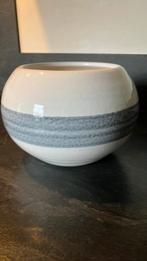 Vaas, Huis en Inrichting, Woonaccessoires | Vazen, Gebruikt, Overige kleuren, Aardewerk of Porselein, Ophalen of Verzenden