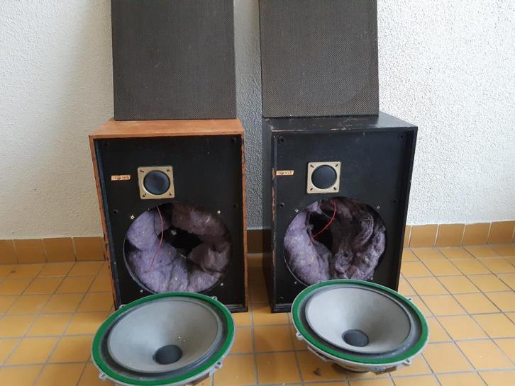 wharfdale Milton 2 te koop voor de verzamelaar/liefhebber., Audio, Tv en Foto, Luidsprekers, Niet werkend, Front, Rear of Stereo speakers