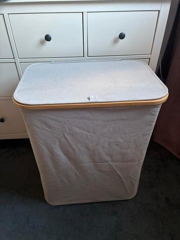 Beige wasmand - praktisch en stijlvol! beschikbaar voor biedingen