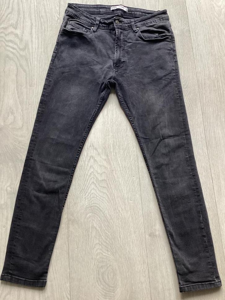 Zwarte Zara Jeans - maat 44, Kleding | Heren, Spijkerbroeken en Jeans, Zo goed als nieuw, W32 (confectie 46) of kleiner, Zwart