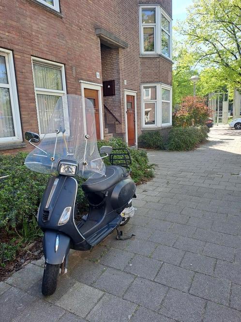 Vespa Piaggio S 50 4 T, Fietsen en Brommers, Scooters | Vespa, Gebruikt, Ophalen