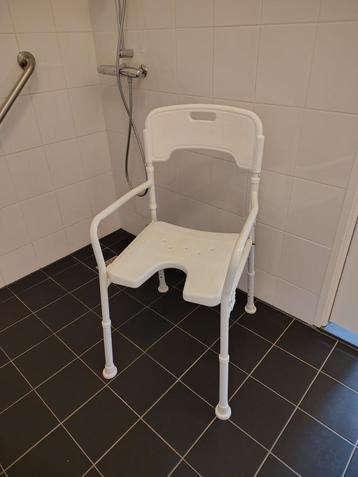 Douchestoel beschikbaar voor biedingen