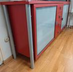 Grote rode kast met ladens, glazendeuren en planken, Huis en Inrichting, Kasten | Overige, Ophalen, Gebruikt