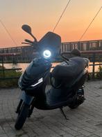 Piaggio zip H20 - 2012, Ophalen, Zo goed als nieuw, Benzine, Zip