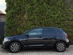 Volkswagen Polo 1.0 TSI Life CarPlay ACC Automaat, Auto's, Stof, Gebruikt, Zwart, 1096 kg