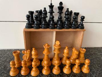Vintage Staunton Schaakspel met Opbergdoos, koning 9 cm hoog beschikbaar voor biedingen