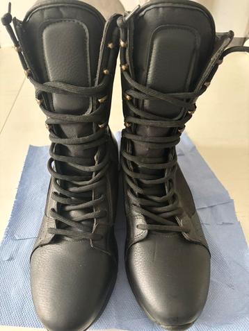 Zwarte leger zomerschoenen – maat 43 – nauwelijks gedragen beschikbaar voor biedingen