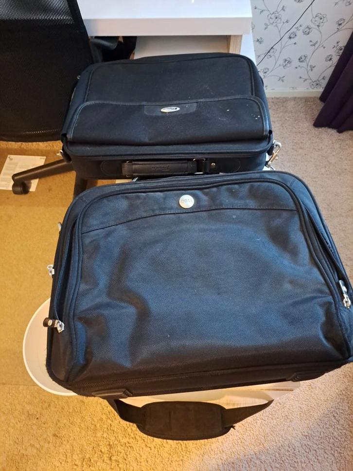 Laptop tas set, Computers en Software, Laptoptassen, Gebruikt, Aktetas, 15 inch, Ophalen