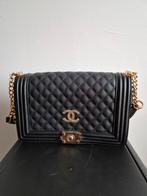 Stijlvolle tas geïnspireerd op Chanel –zwart, gouden details, Ophalen, Zo goed als nieuw, Zwart, Schoudertasje