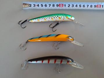Nilsmaster Invincible 12 cm. Deep Runner 3x   beschikbaar voor biedingen