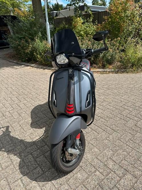 Vespa sprint 2022 80cc, Fietsen en Brommers, Scooters | Vespa, Zo goed als nieuw, Benzine, Ophalen of Verzenden