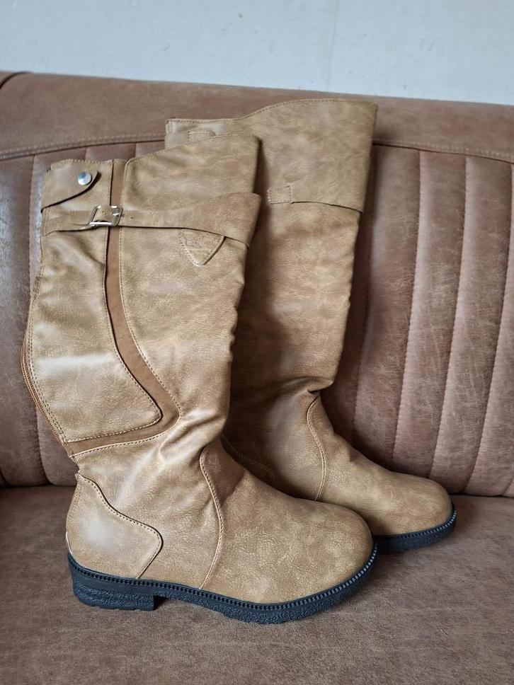 Mooie bruine Essway Laarzen !!, Kleding | Dames, Schoenen, Nieuw, Hoge laarzen, Bruin, Ophalen of Verzenden
