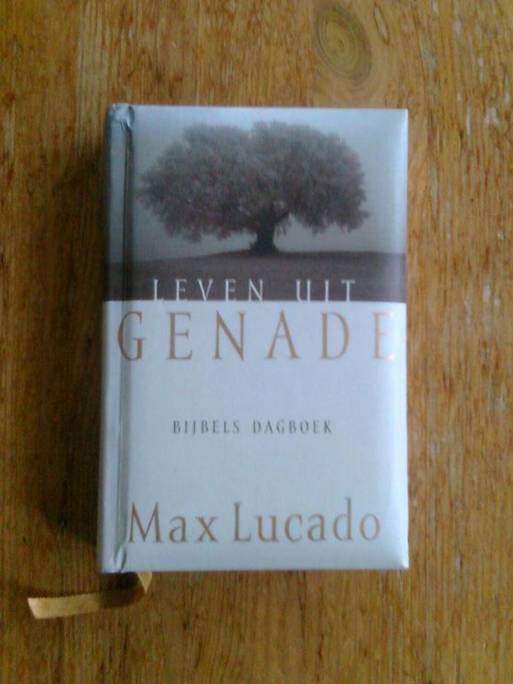 Leven uit genade, Bijbels dagboek door Max Lucado, Boeken, Godsdienst en Theologie, Zo goed als nieuw, Ophalen of Verzenden