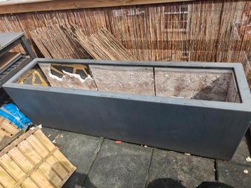 Glasvezel plantenbak 200 x 50 cm grijze steenlook beschikbaar voor biedingen