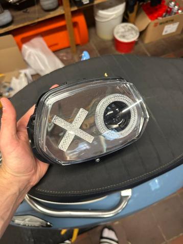 Vespa sprint led koplamp XO design beschikbaar voor biedingen