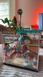 Pop Mart Labubu The Monsters forest secret, Ophalen, Zo goed als nieuw