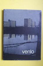 M. Plukker, VENLO fotoboek met boeiende tekst, Ophalen of Verzenden, Zo goed als nieuw