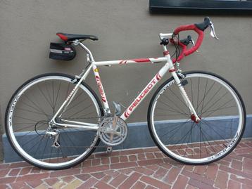 Racefiets beschikbaar voor biedingen