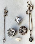 2 Zilveren Kettingen, 3 Hangers, 1 Broche, 2 Sjaal Clips, Ophalen of Verzenden, Zo goed als nieuw, Met edelsteen, Zilver
