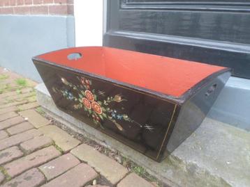 Houten kist, mangelbak met handgrepen beschilderd zwart hout beschikbaar voor biedingen