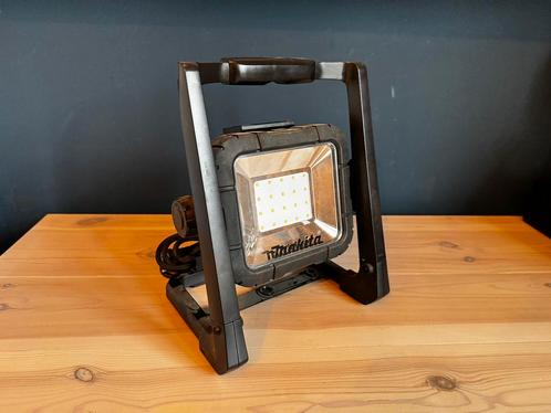 DML805 18v bouwlamp makita, Doe-het-zelf en Verbouw, Bouwverlichting, Zo goed als nieuw, Minder dan 50 watt, Ophalen of Verzenden