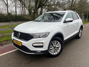 Volkswagen T-Roc 1.0 TSI Style Navi PDC Apple Carplay beschikbaar voor biedingen