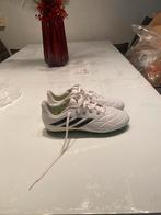 Adidas voetbalschoenen, Maat XS of kleiner, Ophalen, Zo goed als nieuw, Schoenen