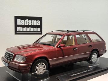 Mercedes-Benz E-Klasse S124 Almadine rot - 1:18 Triple9 beschikbaar voor biedingen