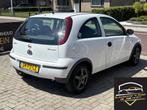 Opel Corsa 1.2-16V Rhythm rijd super met lange apk koopje !, Voorwielaandrijving, 450 kg, Gebruikt, 4 cilinders