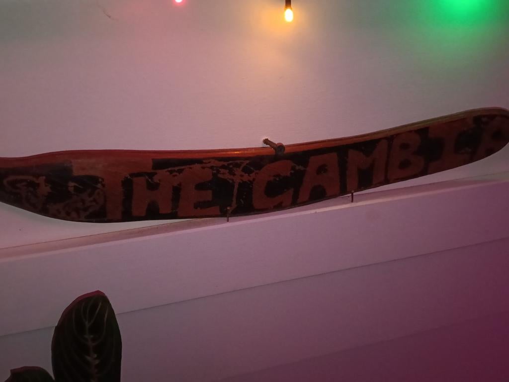 Gambiaanse muziekinstrumenten & Surinaamse portemonnee, Ophalen of Verzenden