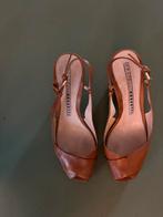 Mooie Italiaanse Pumps. Cognac, maat 38., Ophalen, Zo goed als nieuw, Bruin