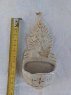 Oude wijwaterbak keramiek met kruis en anker, Ophalen