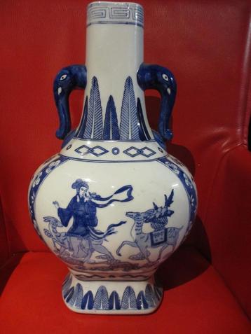 Oude zware chinese vaas porcelein met mooi tafereeltje 41cm beschikbaar voor biedingen