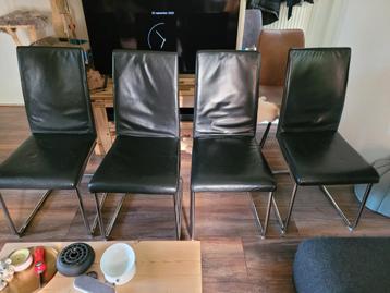 Eettafel stoelen  beschikbaar voor biedingen
