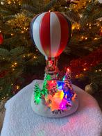 Kerstdorp- Kerstman in luchtballon met verlichting!, Diversen, Kerst, Ophalen of Verzenden, Zo goed als nieuw