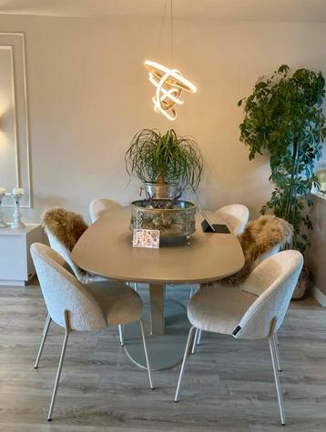 6 Richmond stoelen Alyssa, met onderstel limited edition beschikbaar voor biedingen
