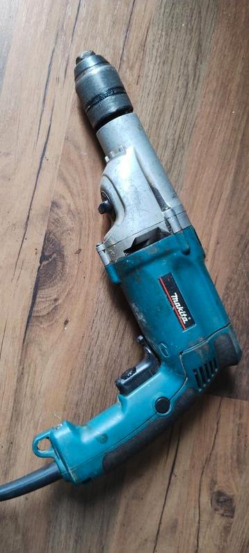 Makita hp2051f klopboor machine in zeer goede staat  beschikbaar voor biedingen
