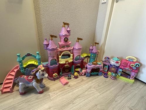 Vtech vrolijke vriendjes Kasteel, eenhoorn, smulpardijs, Kinderen en Baby's, Speelgoed | Vtech, Zo goed als nieuw, Ophalen