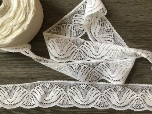 Nr 234) Aanbieding mooi fantasie wit kant 10 meter € 6.50, Hobby en Vrije tijd, Naaien en Fournituren, Nieuw, Kant, Verzenden