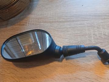 Linker scooter spiegel beschikbaar voor biedingen