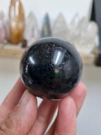 Bol van zwarte toermalijn, Verzamelen, Mineralen en Fossielen, Ophalen of Verzenden, Mineraal
