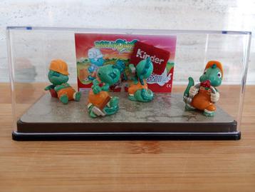Kinder Surprise Drolly Dinos Display Bouwplaats beschikbaar voor biedingen