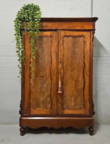 Antieke Biedermeier meidenkast vintage kast demontabel  beschikbaar voor biedingen