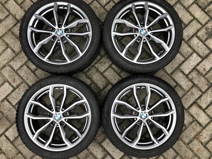 18 inch BMW Styling 711 M winterset 1 serie F40 2 serie F44, Auto-onderdelen, Banden en Velgen, Banden en Velgen, Winterbanden